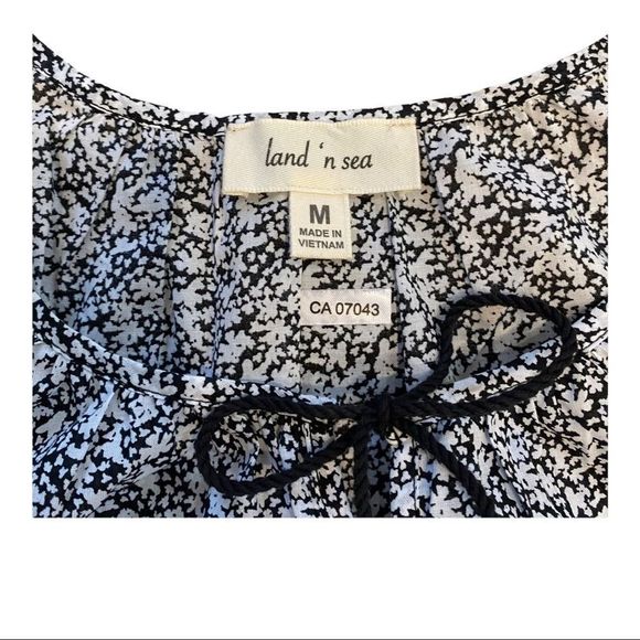 Nwt Bohemian flutter sleeve tassel detail short Sleeve blouse size medium - Picture 3 of 5